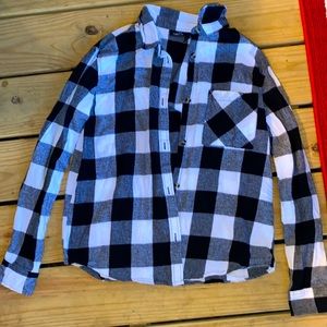 Brand rue 21 , size M, color black and white , material 100% cotton